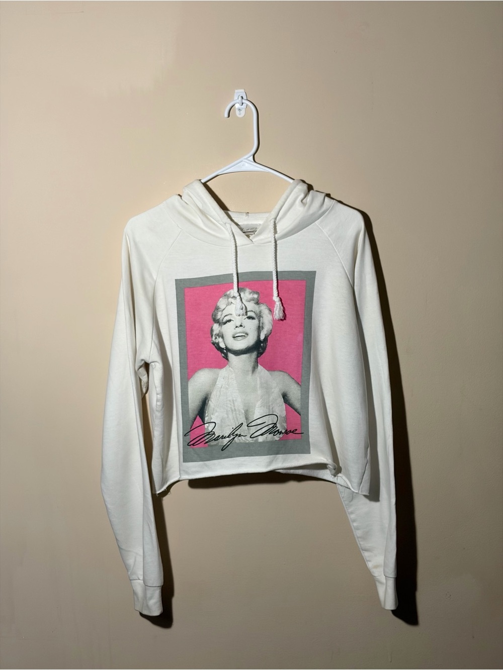 Marilyn Monroe Size Large Women’s White & Pink Graphic Cropped Hoodie